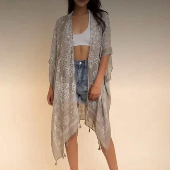 NWT Macchia di Ruggine Open Kimono Wearable Scarf in Gray Mandala Print - OS - Picture 1 of 9